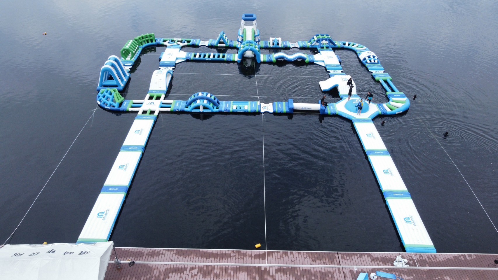 心海 海上アスレチック - 【公式】海洋スポーツならコモドウラノウチ